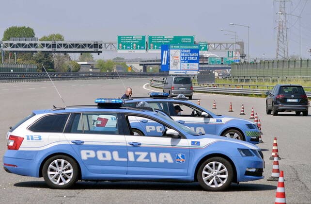 Milan - Coronavirus Emergency - Police checks on the Milano Nord motorway to prevent possible Easter exodus (Maurizio Maule Fotogramma, Milan - 2020-04-11) p.s. la foto e utilizzabile nel rispetto del contesto in cui e stata scattata, e senza intento diffamatorio del decoro delle persone rappresentate  Copyright: xMaurizioxMaulex xFOTOGRAMMAx