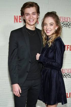 Elijah Stevenson, Sydney Sweeney at arrivals for EVERYTHING SUCKS! Series Premiere on NETFLIX, AMC Loews 34th Street 14, New York, NY January 31, 2018. Photo By: Jason Mendez Everett Collection For usage credit please use; Jason Mendez Everett Collection !ACHTUNG AUFNAHMEDATUM GESCHÃ„TZT! PUBLICATIONXNOTxINxCANxCHNxFRAxITAxJPNxNORxPOLxRUSxESPxUKxUSA Copyright: xJasonxMendez EverettxCollectionx 1831J03 C8050