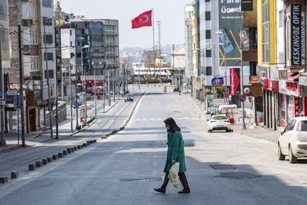 Istanbul™s normally crowded but now mostly deserted streets after the two-day curfew declared by the government to slow coronavirus spread in Turkey, Saturday, April 11, 2020. Copyright: AkinxCeliktas 16717903