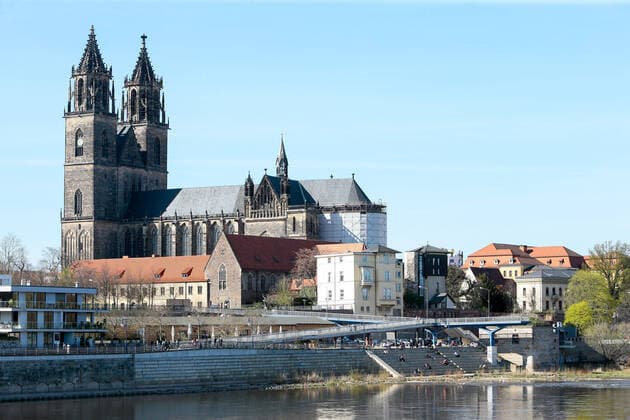 11.04.2020, xtgx, Auswirkungen des Corona Virus in Magdeburg, Blick auf den Magdeburger Dom Magdeburg
