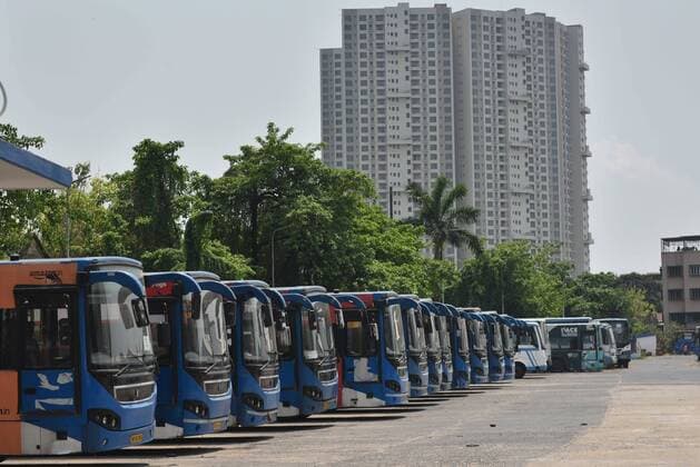 KOLKATA, INDIA APRIL 11: Buses parked at a Calcutta State Transport depot on day eighteen of the 21 day lockdown to fight the coronavirus, at Kankurgachi, on April 11, 2020 in Kolkata, India. (Photo by Samir Jana Hindustan Times ) India Goes Into 21 Day Lockdown Due To Coronavirus COVID 19