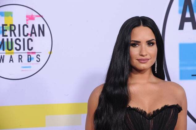 Demi Lovato at arrivals for 2017 American Music Awards (AMAs) - Arrivals, Microsoft Theater, Los Angeles, CA November 19, 2017. Photo By: Elizabeth Goodenough Everett Collection For usage credit please use; Elizabeth Goodenough Everett Collection !ACHTUNG AUFNAHMEDATUM GESCHÃ„TZT! PUBLICATIONXNOTxINxCANxCHNxFRAxITAxJPNxNORxPOLxRUSxESPxUKxUSA Copyright: xElizabethxGoodenough EverettxCollectionx 1719N03 UH004