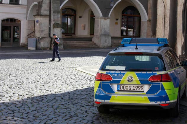 In Görlitz kontrolliert die Polizei die Einhaltung der Allgemeinverfügung. Es gab einen Internetaufruf für eine Demonstration zur Aufklärung der wahren Umstände von CoVid 19. Görlitz, 11.04.2020