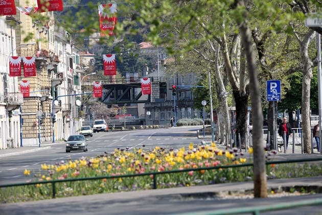 Coronavirus in Kroatien, Eindrücke aus Rijeka PXL_Rijeka Empty Streets 12.04.2020., Rijeka, Croatia - Empty streets on sunny Easter during Covid 19 crisis GoranxKovacic PIXSELL