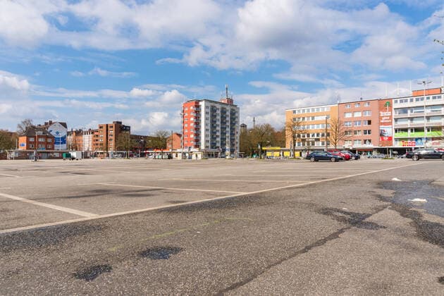 Kiel. Auch über die Ostertage hielten sich die kieler Bürger an die Empfehlung, ihre Wohnung möglichst nicht zu verlassen. Die Innenstadt fast Menschenleer.