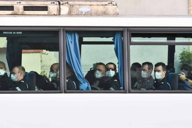Coronavirus : Le porte avions nucleaire, Charles De Gaulle, de retour a Toulon et ses plus de 1.800 marins ont regagne leur porte d attache de la base navale de Toulon avec onze jours d avance, les 50 malades presents a bord seront transferes a l hopital et tous les autres marins du Charles de Gaulle, du Groupe aerien embarque et de la fregate Chevalier Paul vont etre confines pendant 14 jours. French Carrier Charles de Gaulle Heading Home Amid Suspicion of Covid-19 The French Navy (Marine Nationale) aircraft carrier and flag ship Charles de Gaulle is heading home early following suspicion of several Covid-19 cases among its crew members. NEWS : Crise sanitaire mondiale et la pandemie du Coronavirus Covid19 en France - 13 04 2020 LionelUrman Panoramic 