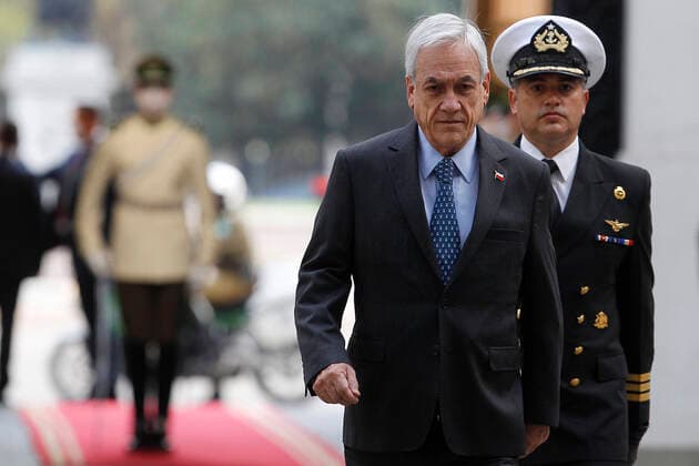 Santiago, April 13, 2020 The President of the Republic, Sebastian Pinera, receives the Honors of the Mint Palace Guard Dragomir Yankovic Aton Chile, Santiago Chile Aton 411574  Copyright: DRAGOMIRxYANKOVIC ATONxCHILE