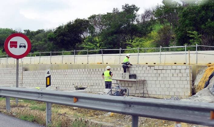 Contraction workers return to work after the end of the ban during confinement amid the outbreak of coronavirus disease COVID 19 in SEVILLE, Spain, April 13, 2020 Cordon Press
