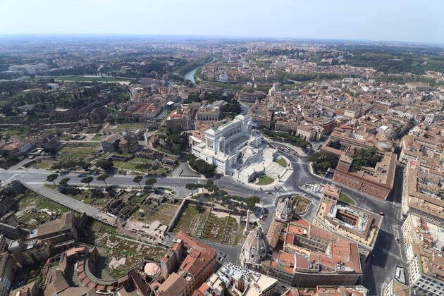 Rome, the Carabinieri Flight Department patrols the city from above on Easter Monday  Copyright: xRomax xIPAx xRomax