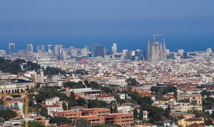 NEWS : Covid 19 Coronavirus en Spagne - Barcelone- 14 04 2020 Reduction de la pollution a Barcelone NEWS : Covid 19 Coronavirus Confinement a Barcelone - 14 04 2020 PacoLargo Panoramic 