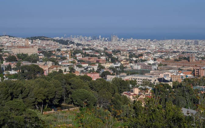 NEWS : Covid 19 Coronavirus en Spagne - Barcelone- 14 04 2020 Reduction de la pollution a Barcelone NEWS : Covid 19 Coronavirus Confinement a Barcelone - 14 04 2020 PacoLargo Panoramic 