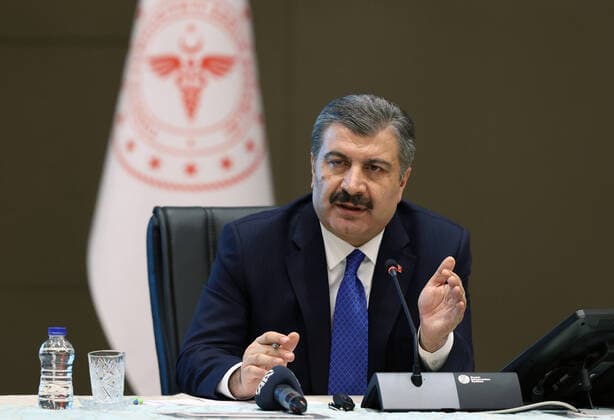 (200414) -- ANKARA, April 14, 2020 (Xinhua) -- Turkish Health Minister Fahrettin Koca speaks during a press conference in Ankara, Turkey, April 14, 2020. Turkish Health Minister Fahrettin Koca on Tuesday confirmed 4,062 new COVID-19 cases and 107 more deaths from the virus. The total number of confirmed COVID-19 cases in Turkey rose to 65,111, while the death toll surged to 1,403, Koca said at a press conference. (Photo by Mustafa Kaya Xinhua) TURKEY-ANKARA-COVID-19-CASES