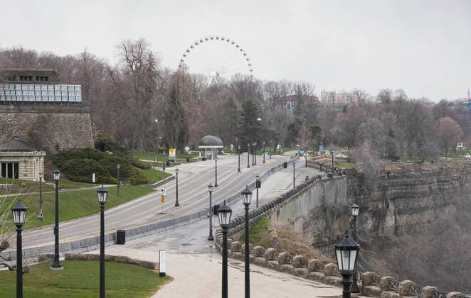(200415) -- NIAGARA FALLS, April 15, 2020 -- Empty roads are seen in Niagara Falls, Ontario, Canada, on April 15, 2020. Canadian Prime Minister Justin Trudeau announced Wednesday expanded eligibility rules for the Canada Emergency Response Benefit (CERB) so that part-time and seasonal workers can claim the CERB. As of Wednesday afternoon, there were 28,206 confirmed COVID-19 cases and 1,007 deaths across the country. (Photo by Xinhua) CANADA-ONTARIO-NIAGARA FALLS-COVID-19-ECONOMY ZouxZheng 