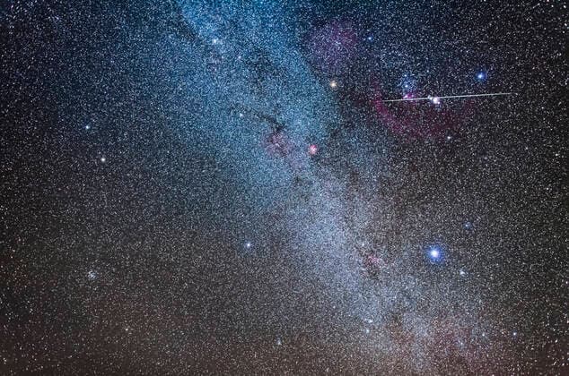 A single Geminid meteor shoots through the Sword of Orion on the peak night of the Geminid meteor shower, December 13 14, 2017. At bottom is Sirius and Canis Major. Gemini itself is at left, while Cancer and the Beehive star cluster are at lower left. Procyon and Canis Minor is at lower centre. Copyright: AlanxDyer StocktrekxImages ADY200613S