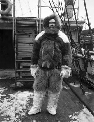 Admiral Robert Peary wearing fur clothing aboard the deck of the steamship SS Roosevelt, 1909. Copyright: VernonxLewisxGallery StocktrekxImages JPA500341A