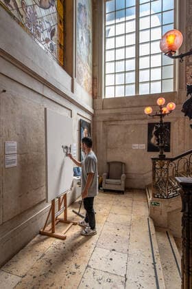 IMAGO Creative: NGO, Kunst im öffentlichen Raum und Kulturinitiativen An Artist Works in Palacio Chiado , Lisbon, Portugal Lisbon Portugal Copyright: xEdwinxRemsbergx xVWPicsx ERE-remsberg_190720105169