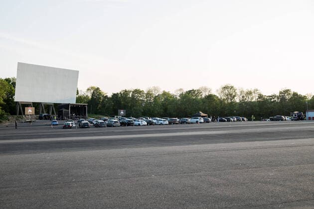 Brings - Autokino Koeln Porz; 17.04.2020 So langsam fuellt sich das Autokino ;Brings geben das erste Konzert waehrend der Corona Krise im Autokino Koeln Porz Koeln Autokino Porz NRW Deutschland Copyright: xBEAUTIFULxSPORTS Wunderlx