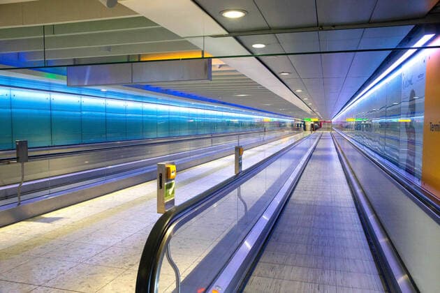 . 19 04 2020. London, United Kingdom. An empty travelator at Terminal 2 Quiet at Heathrow Airport. Heathrow Airport. Very few passengers at the World s second busiest airport as travel is severly disrupted by the Coronavirus.  xMarkxThomasx xi-Imagesx IIM-21036-0003