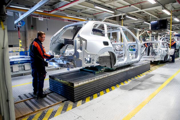 Volvo Cars started up the factory in Torslanda, Gothenburg, Sweden, April 14, 2020. The assembly line. GOTHENBURG Sweden x9200x *** Volvo Cars started up the factory in Torslanda, Gothenburg, Sweden, April 14, 2020 The assembly line GOTHENBURG Sweden x9200x,  Copyright: xADAMxIHSEx xTTx VOLVO CARS