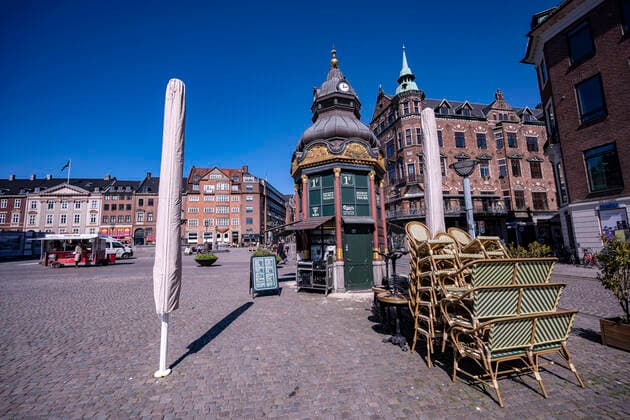 The outdoor cafés are still closed at Nytorv Strøget in Copenhagen as Denmark is slowly opening up after the coronavirus lockdown, April 21, 2020 COPENHAGEN DENMARK EBF x50090x,  Copyright: xJohanxNilsson TTx DENMARK CORONA