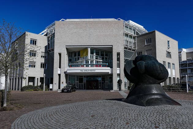 22.04.2020, xmkx, Coronavirus, Paul-Ehrlich-Institut Bundesinstitut fuer Impfstoffe und biomedizinische Arzneimittel, Langen Hessen Deutschland (DE) Paul-Ehrlich-Institut