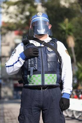Agents of the National Guard and policemen patrol avenues and hospitals of mexico City, Mexico, 22 April 2020. The scarcity of security resources and the redistribution of these towards the health system in Mexico to face the coronavirus pandemic is becoming a problem, while crime figures do not decrease, experts warned. Experts warn lack of security resources in the face of the pandemic in Mexico !ACHTUNG: NUR REDAKTIONELLE NUTZUNG!  Copyright: xSashenkaxGutierrezx MEX070 20200422-637231861575435248