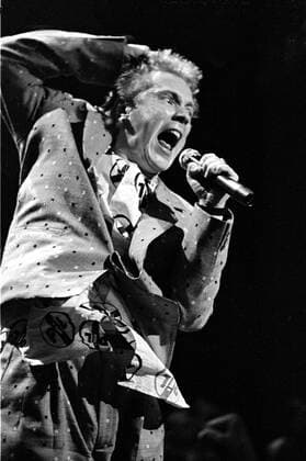 Johnny Rotten Of The Sex Pistols Performing on The TV Show In Person At The Palace , Los Angeles, CA, United States, 1984 (Johnny Rotten_Sex Pistols 2) Photo by: Ron Wolfson Courtesy Everett Collection For usage credit please use; !ACHTUNG AUFNAHMEDATUM GESCHÃ„TZT! PUBLICATIONXNOTxINxCANxCHNxFRAxITAxJPNxNORxPOLxRUSxESPxUKxUSA Copyright: xRonxWolfson EverettxCollectionx RWFA001 UW037