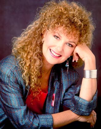 COACH, Shelley Fabares (Season 4-ca. 1991), 1989-97, ABC courtesy Everett Collection ABC Courtesy Everett Collection !ACHTUNG AUFNAHMEDATUM GESCHÃ„TZT! PUBLICATIONXNOTxINxCANxCHNxFRAxITAxJPNxNORxPOLxRUSxESPxUKxUSA Copyright: xABC CourtesyxEverettxCollectionx T4DCOAC EC003