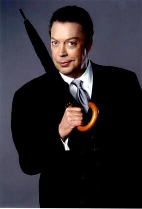 FAMILY AFFAIR, Tim Curry, 2002-03, The WB courtesy Everett Collection Warner Bros Courtesy Everett Collection !ACHTUNG AUFNAHMEDATUM GESCHÃ„TZT! PUBLICATIONXNOTxINxCANxCHNxFRAxITAxJPNxNORxPOLxRUSxESPxUKxUSA Copyright: xWarnerxBros CourtesyxEverettxCollectionx T8DFAAF EC002