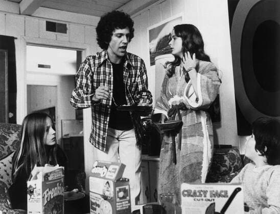 ALL TOGETHER NOW, from left: Helen Hunt, John Rubenstein, Glynnis O Connor, Brad Savage, 1975. Courtesy Everett Collection !ACHTUNG AUFNAHMEDATUM GESCHÃ„TZT! PUBLICATIONXNOTxINxCANxCHNxFRAxITAxJPNxNORxPOLxRUSxESPxUKxUSA Copyright: xCourtesyxEverettxCollectionx TBDALTO EC002