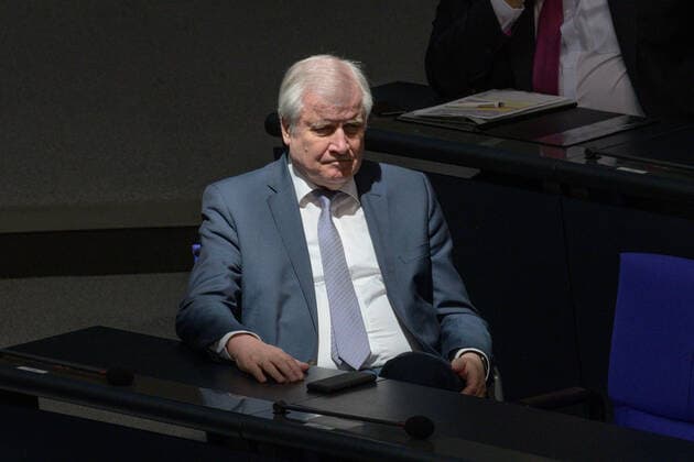 Berlin GER, Berlin, Regierungserklaerung im Deutschen Bundestag, 23.04.2020 Horst Seehofer - Bundesminister des Innern, fuer Bau und Heimat, Regierungserklaerung im Deutschen Bundestag, 23.04.2020, Copyright: xUwexKoch xEibner-Pressefotox EP_ukh
