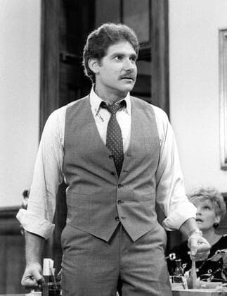 EMPIRE, Richard Masur, (Season 1, ep. 102, aired Jan. 11, 1984), 1984. MGM Television Courtesy: Everett Collection MGM Courtesy Everett Collection !ACHTUNG AUFNAHMEDATUM GESCHÃ„TZT! PUBLICATIONXNOTxINxCANxCHNxFRAxITAxJPNxNORxPOLxRUSxESPxUKxUSA Copyright: xMGM CourtesyxEverettxCollectionx TBDEMPI EC026