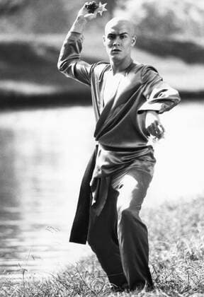 KUNG FU: THE MOVIE, Brandon Lee, 1986. Warner Bros. Courtesy: Everett Collection Warner Bros Courtesy Everett Collection !ACHTUNG AUFNAHMEDATUM GESCHÃ„TZT! PUBLICATIONXNOTxINxCANxCHNxFRAxITAxJPNxNORxPOLxRUSxESPxUKxUSA Copyright: xWarnerxBros CourtesyxEverettxCollectionx TBDKUFU EC034