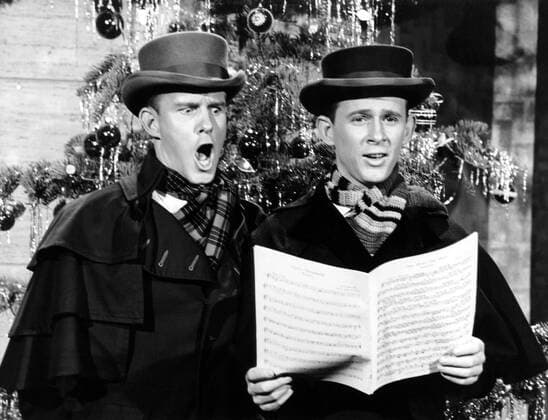 THE SMOTHERS BROTHERS SHOW, Tom Smothers, Dick Smothers, Twas The Week Before Christmas , (Season 1, Episode 14, aired December 17, 1965), 1965-66 Courtesy Everett Collection !ACHTUNG AUFNAHMEDATUM GESCHÃ„TZT! PUBLICATIONXNOTxINxCANxCHNxFRAxITAxJPNxNORxPOLxRUSxESPxUKxUSA Copyright: xCourtesyxEverettxCollectionx TBDSMBR EC016
