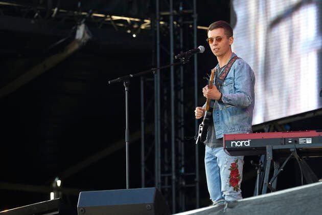 Mads Langer spiller til en udsolgt drive-in koncert paa Tangkrogen i Aarhus, fredag den, 24. april 2020.. , Aarhus Denmark