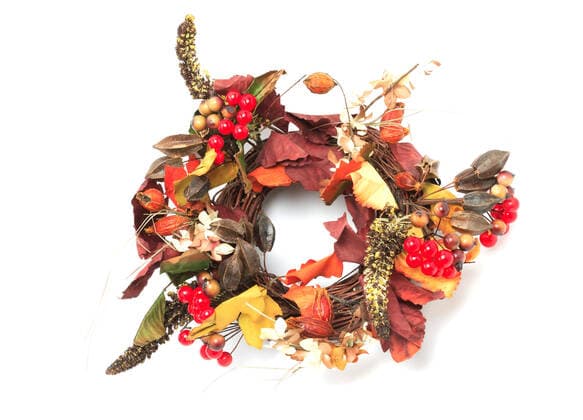 IMAGO Creative: Herbst, Herbstkränze 998398RF a wreath made of artificial flowers  Copyright: xsunnyx 84583