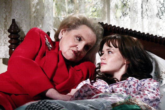 GILMORE GIRLS, Madeleine Albright, Alexis Bledel, Twenty-One is the Loneliest Number , (Season 6, aired October 25, 2005), 2000-2007, photo: Scott Garfield Warner Bros. Everett Collection Warner Bros Courtesy Everett Collection !ACHTUNG AUFNAHMEDATUM GESCHÃ„TZT! PUBLICATIONXNOTxINxCANxCHNxFRAxITAxJPNxNORxPOLxRUSxESPxUKxUSA Copyright: xWarnerxBros CourtesyxEverettxCollectionx TCDGIGI EC088