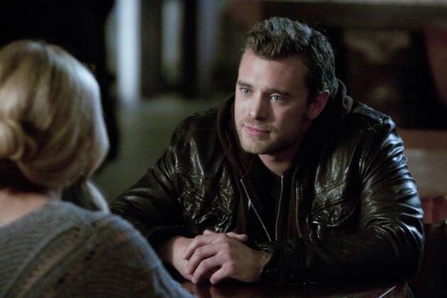 RINGER, l-r: Sarah Michelle Gellar, Billy Miller in Shut Up and Eat Your Bologna (Season 1, Episode 9, aired November 15, 2011), 2011-, ph: Michael Desmond CW Network courtesy Everett Collection CW Network Courtesy Everett Collection !ACHTUNG AUFNAHMEDATUM GESCHÃ„TZT! PUBLICATIONXNOTxINxCANxCHNxFRAxITAxJPNxNORxPOLxRUSxESPxUKxUSA Copyright: xCWxNetwork CourtesyxEverettxCollectionx TCDRING EC030