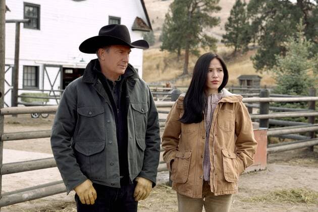 YELLOWSTONE, from left: Kevin Costner, Kelsey Asbille, Behind Us Only Grey , (Season 2, ep. 208, aired Aug. 14, 2019). photo: Paramount Network courtesy Everett Collection For usage credit please use; !ACHTUNG AUFNAHMEDATUM GESCHÃ„TZT! PUBLICATIONXNOTxINxCANxCHNxFRAxITAxJPNxNORxPOLxRUSxESPxUKxUSA Copyright: xParamountxTelevision CourtesyxEverettxCollectionx TCDYELL PT020
