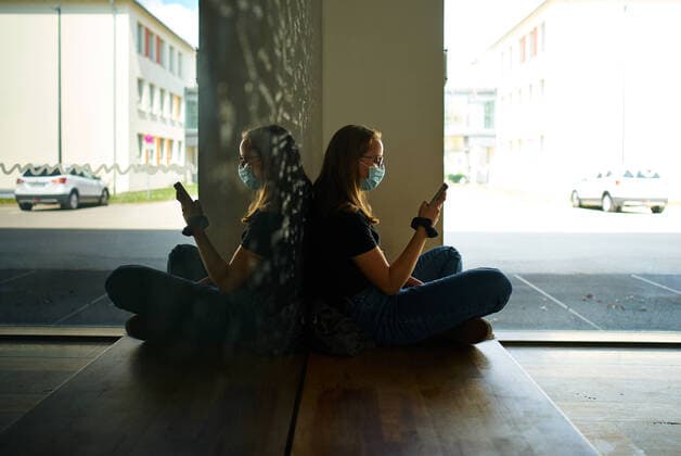 Marktoberdorf, Germany, April 27, 2020. After a long break down, students of the final grade are back to high school (Gymnasium) due to the Corona virus disease (COVID-19) on April 27, 2020 in Marktoberdorf, Germany. Advice: Property released