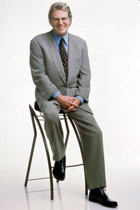 JERRY SPRINGER SHOW, Jerry Springer, 1991- Courtesy Everett Collection !ACHTUNG AUFNAHMEDATUM GESCHÃ„TZT! PUBLICATIONXNOTxINxCANxCHNxFRAxITAxJPNxNORxPOLxRUSxESPxUKxUSA Copyright: xCourtesyxEverettxCollectionx TSDJESP EC008