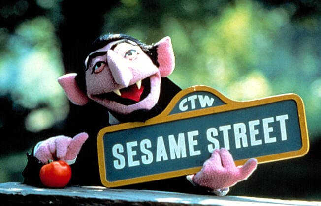 SESAME STREET, The Count aka Count Von Count, 1969-present Courtesy Everett Collection !ACHTUNG AUFNAHMEDATUM GESCHÃ„TZT! PUBLICATIONXNOTxINxCANxCHNxFRAxITAxJPNxNORxPOLxRUSxESPxUKxUSA Copyright: xCourtesyxEverettxCollectionx TSDSEST EC009