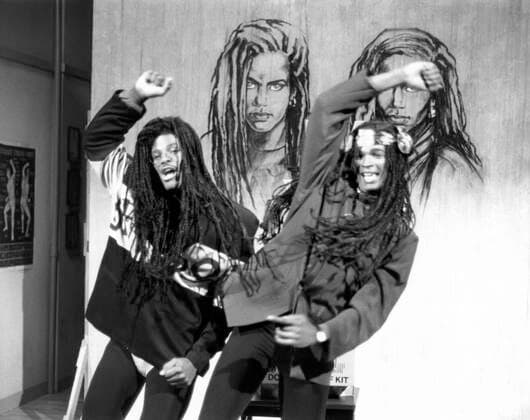 IN LIVING COLOR, (from left): Keenan Ivory Wayans, Damon Wayans, Do-It-Yourself Milli Vanilli Kit , (Season 1, ep. 102, aired April 21, 1990), 1990-94. TM and Copyright 20th Century Fox Film Corp. All rights reserved. 20thCentFox Courtesy Everett Collection !ACHTUNG AUFNAHMEDATUM GESCHÃ„TZT! PUBLICATIONXNOTxINxCANxCHNxFRAxITAxJPNxNORxPOLxRUSxESPxUKxUSA Copyright: x20thCentFox CourtesyxEverettxCollectionx TBDINLI FE035