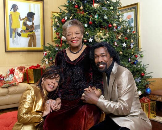 IMAGO ICONS: Maya Angelou CELEBRATE! CHRISTMAS WITH MAYA ANGELOU, Valerie Simpson, Maya Angelou, Nickolas Ashford, 2005, photo: Dwight Carter Hallmark Entertainment Courtesy: Everett Collection Hallmark Entertainment Courtesy Everett Collection !ACHTUNG AUFNAHMEDATUM GESCHÃ„TZT! PUBLICATIONXNOTxINxCANxCHNxFRAxITAxJPNxNORxPOLxRUSxESPxUKxUSA Copyright: xHallmarkxEntertainment CourtesyxEverettxCollectionx TCDCECH EC002