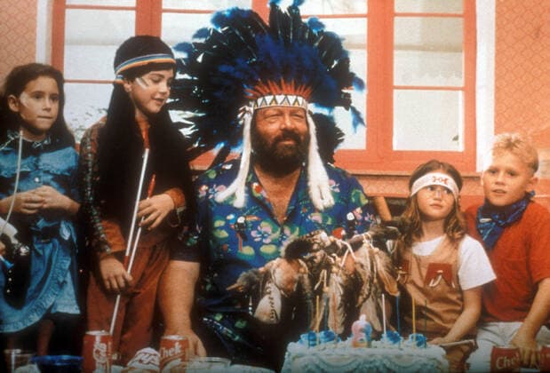 EXTRALARGE: INDIANS, Bud Spencer (beard), 1993. First Group International courtesy Everett Collection First Group International courtesy Everett Collection !ACHTUNG AUFNAHMEDATUM GESCHÃ„TZT! PUBLICATIONXNOTxINxCANxCHNxFRAxITAxJPNxNORxPOLxRUSxESPxUKxUSA Copyright: xCourtesyxEverettxCollectionx TCDEXTR EC053