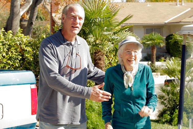 PARENTHOOD, (from left): Craig T. Nelson, Frances Sternhagen, Road Trip , (Season 3, ep. 312, aired Jan. 2, 2012), 2010-. photo: Byron Cohen NBC Courtesy Everett Collection NBC Courtesy Everett Collection !ACHTUNG AUFNAHMEDATUM GESCHÃ„TZT! PUBLICATIONXNOTxINxCANxCHNxFRAxITAxJPNxNORxPOLxRUSxESPxUKxUSA Copyright: xNBC CourtesyxEverettxCollectionx TCDPARE EC082