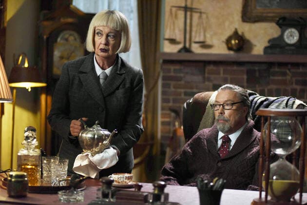 THE ROCKY HORROR PICTURE SHOW: LET S DO THE TIME WARP AGAIN, l-r: Jayne Eastwood, Tim Curry (aired October 20, 2016). ph: John Medland Fox courtesy Everett Collection 20thCentFox Courtesy Everett Collection !ACHTUNG AUFNAHMEDATUM GESCHÃ„TZT! PUBLICATIONXNOTxINxCANxCHNxFRAxITAxJPNxNORxPOLxRUSxESPxUKxUSA Copyright: x20thCentFox CourtesyxEverettxCollectionx TCDROHO EC018