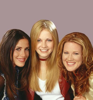 SABRINA THE TEENAGE WITCH, (l-r) Soleil Moon Frye, Melissa Joan Hart, Elisa Donovan, (Season 7), 1996-2003. Viacom Courtesy: Everett Collection Viacom Courtesy Everett Collection !ACHTUNG AUFNAHMEDATUM GESCHÃ„TZT! PUBLICATIONXNOTxINxCANxCHNxFRAxITAxJPNxNORxPOLxRUSxESPxUKxUSA Copyright: xViacom CourtesyxEverettxCollectionx TCDSABR EC001