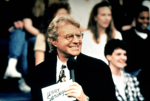 JERRY SPRINGER SHOW, Jerry Springer, 1991-present Courtesy Everett Collection !ACHTUNG AUFNAHMEDATUM GESCHÃ„TZT! PUBLICATIONXNOTxINxCANxCHNxFRAxITAxJPNxNORxPOLxRUSxESPxUKxUSA Copyright: xCourtesyxEverettxCollectionx TSDJESP EC002