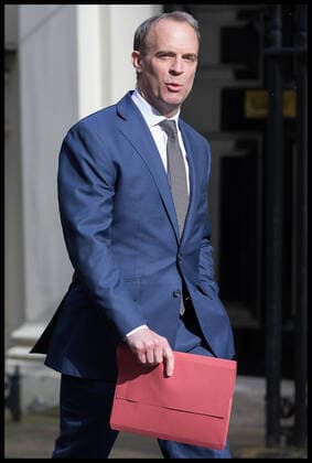 . 29 04 2020. London, United Kingdom. Boris Johnson PMQs.. Dominic Raab - Secretary of State for Foreign and Commonwealth Affairs, First Secretary of State arrives in Downing Street ahead of Covid-19 Committee meeting  xMartynxWheatleyx xi-Imagesx IIM-21073-0003